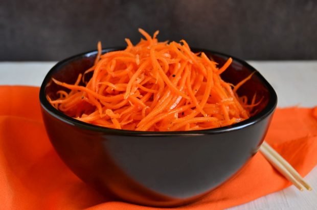 Carrot in Korean with ginger and lime juice