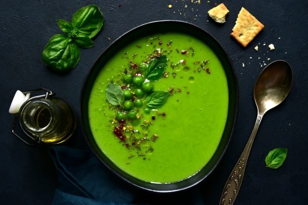 Cream-Sup of zucchini and green peas