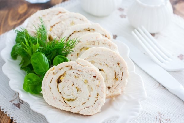 Boiled chicken roll