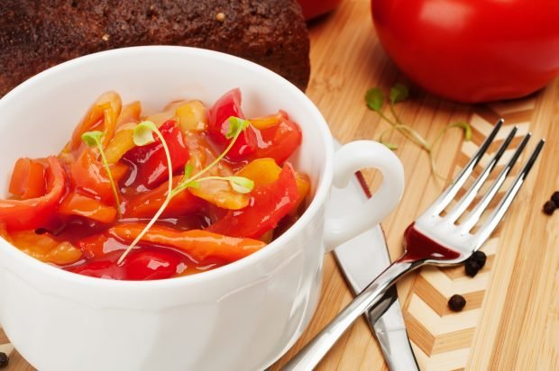 Bulgarian pepper lecho with tomatoes, carrots and onions