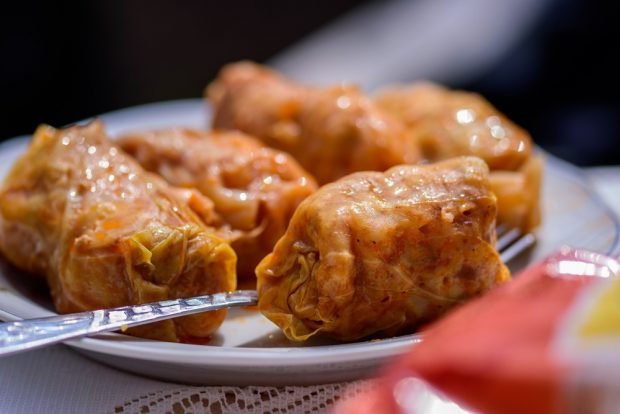 Cabbage rolls with mushrooms