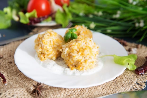 Chicken meatballs with rice