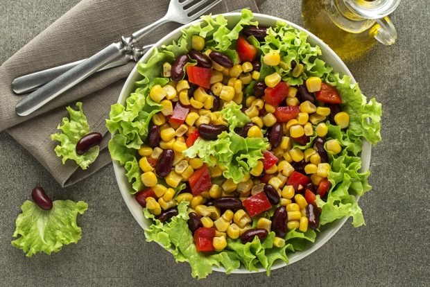 Corn and red beans in the Mexican style