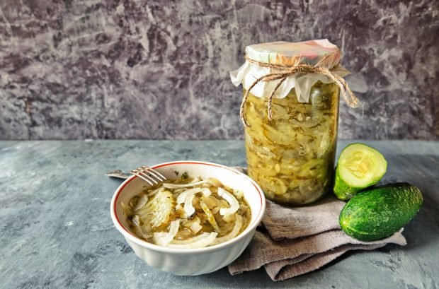 Cucumbers with onions for the winter without sterilization