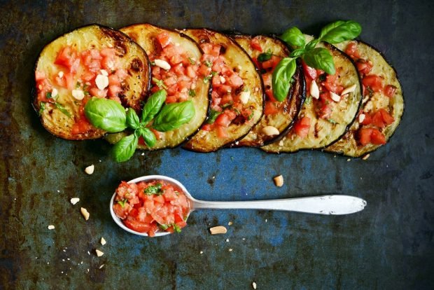 Eggplant with tomato salsa