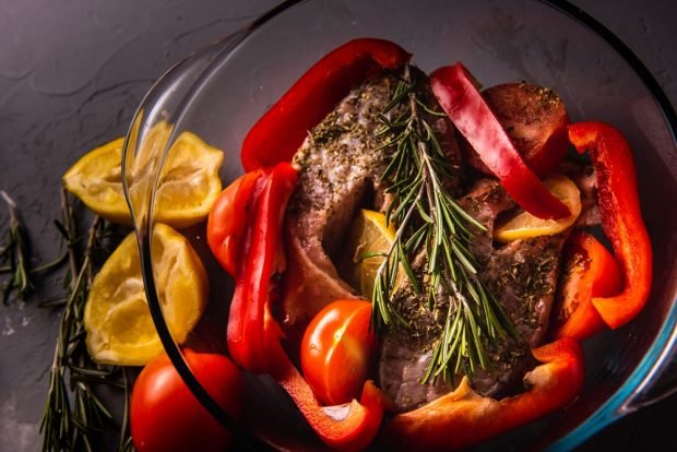 Gorbusha with Bulgarian pepper in the oven