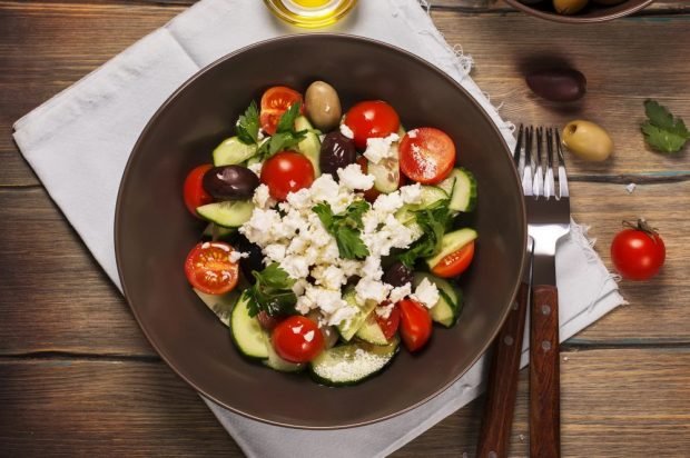 Greek salad without onion