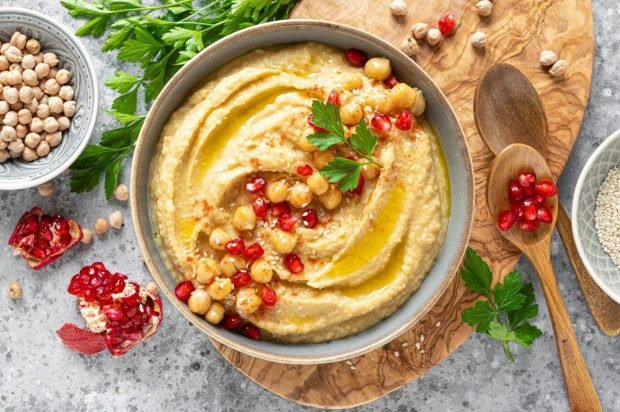 Humus with corn oil