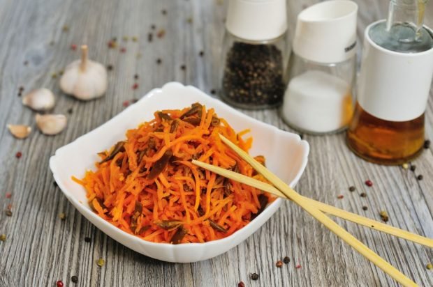 Korean carrots with sea cabbage