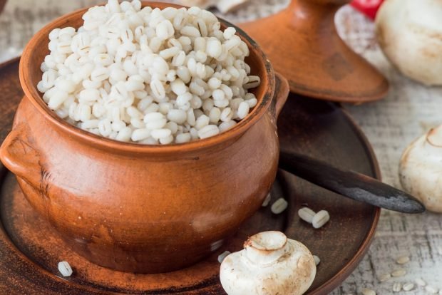 Palvka with mushrooms in pots