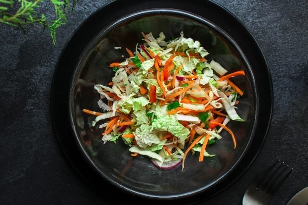 Peking cabbage salad, sharp pepper and radish