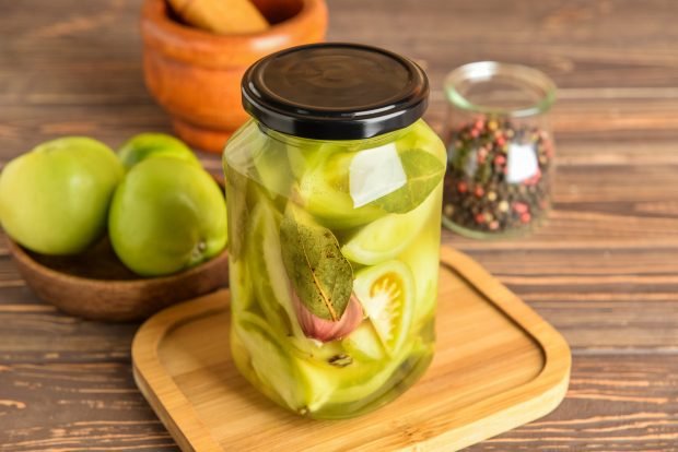 Pickled green tomatoes for the winter