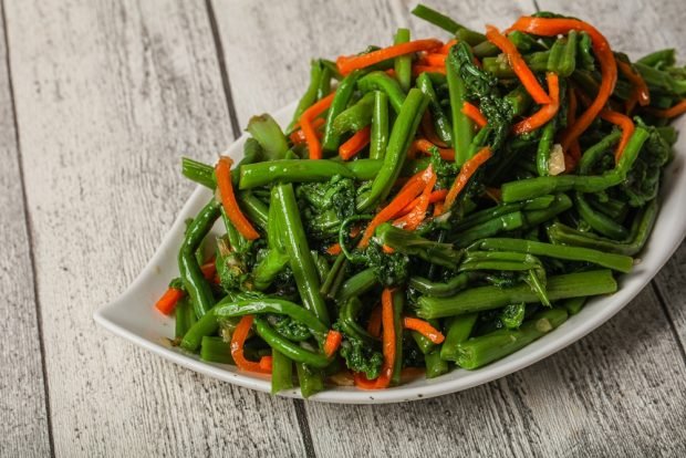 Podchki beans and Korean carrots salad