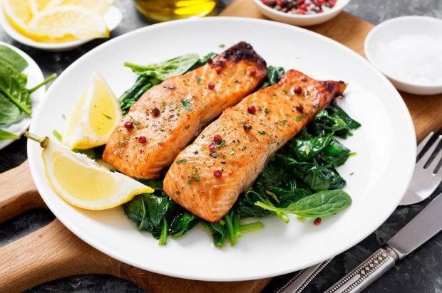 Style from salmon with spinach