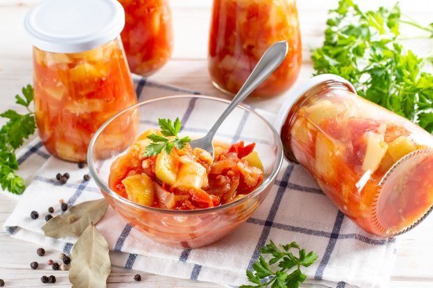 Tomato and pepper salad for the winter