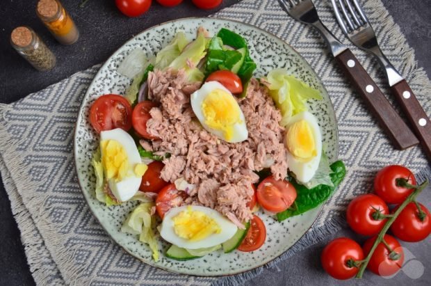 Tuna and vegetable salad