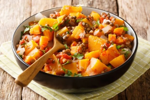 Vegetable stew with pumpkin and lentils