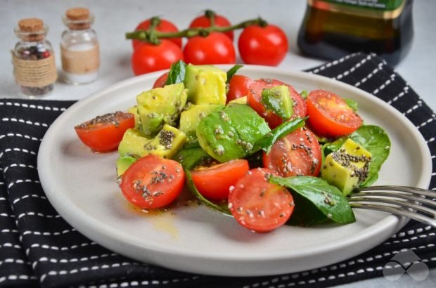 Vegetarian salad with avocado and chia seeds